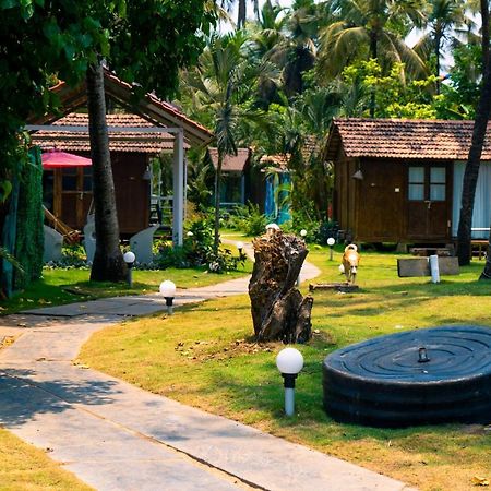 Village Susegat Beach Resort Morjim Exteriér fotografie