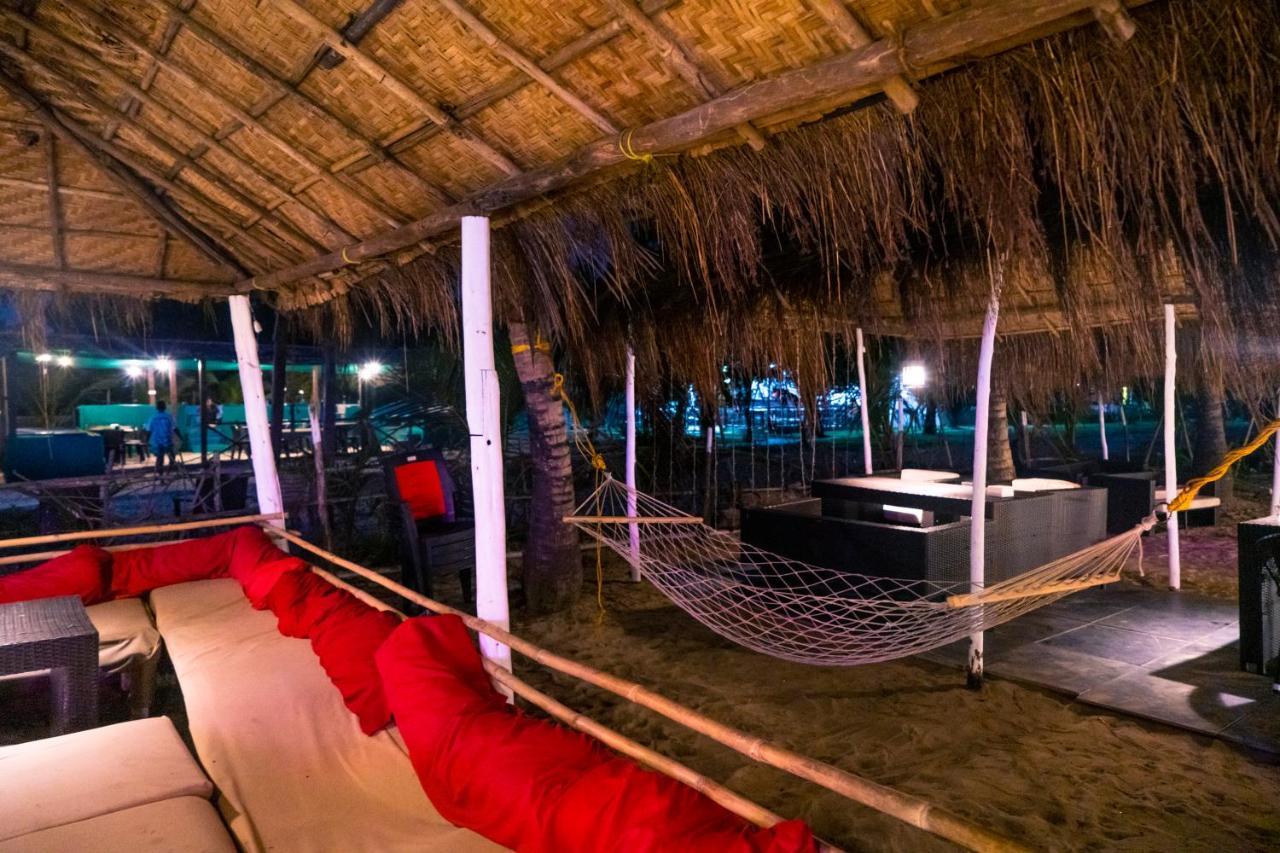 Village Susegat Beach Resort Morjim Exteriér fotografie