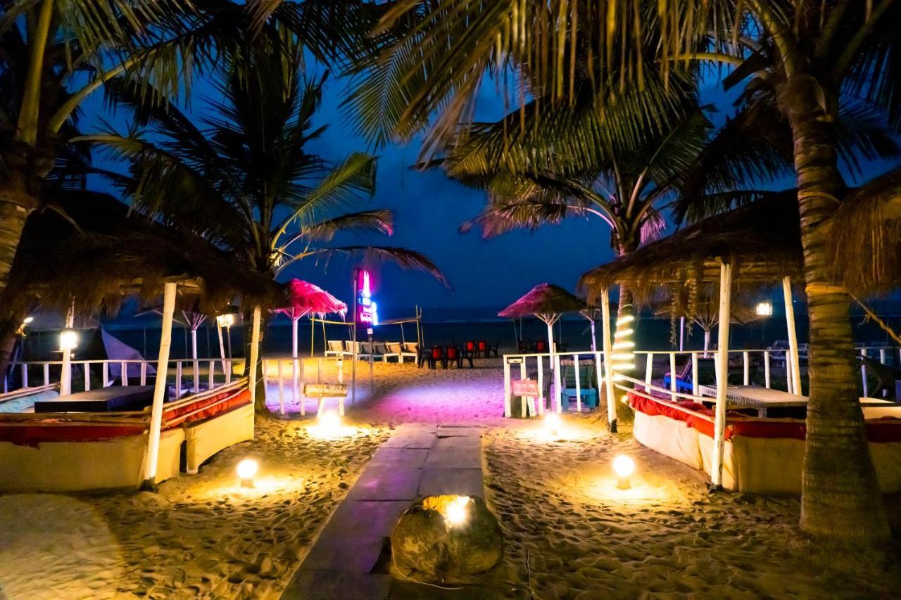 Village Susegat Beach Resort Morjim Exteriér fotografie