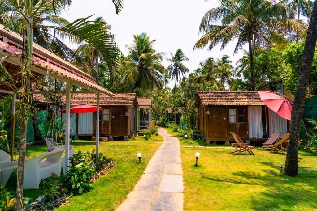 Village Susegat Beach Resort Morjim Exteriér fotografie