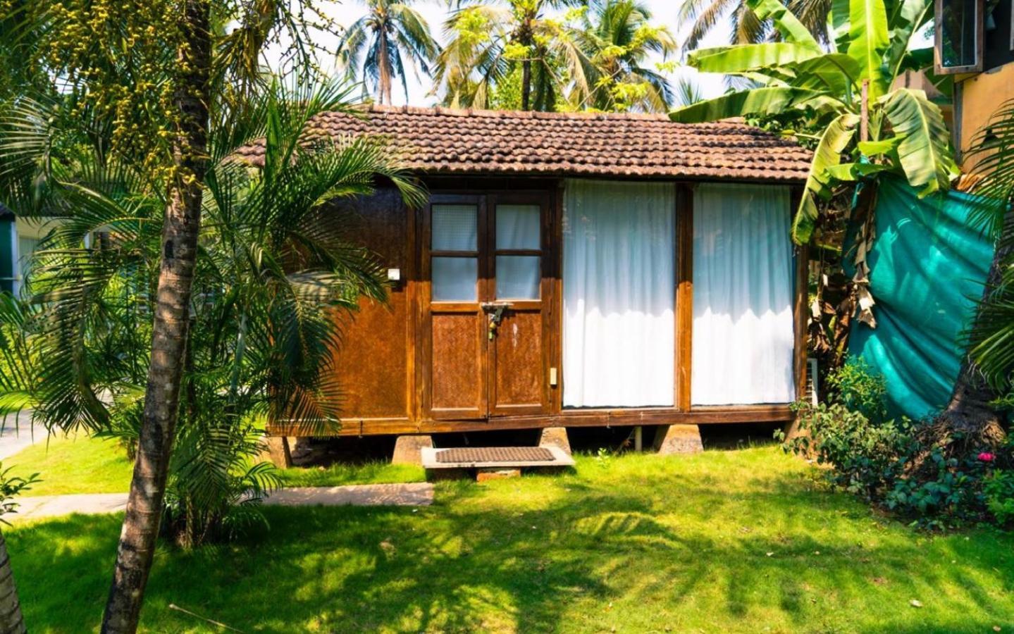 Village Susegat Beach Resort Morjim Exteriér fotografie