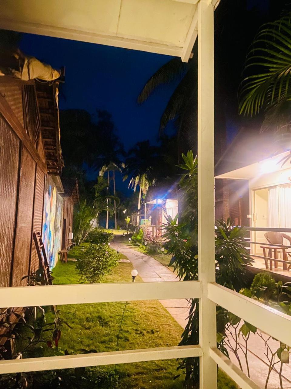 Village Susegat Beach Resort Morjim Exteriér fotografie